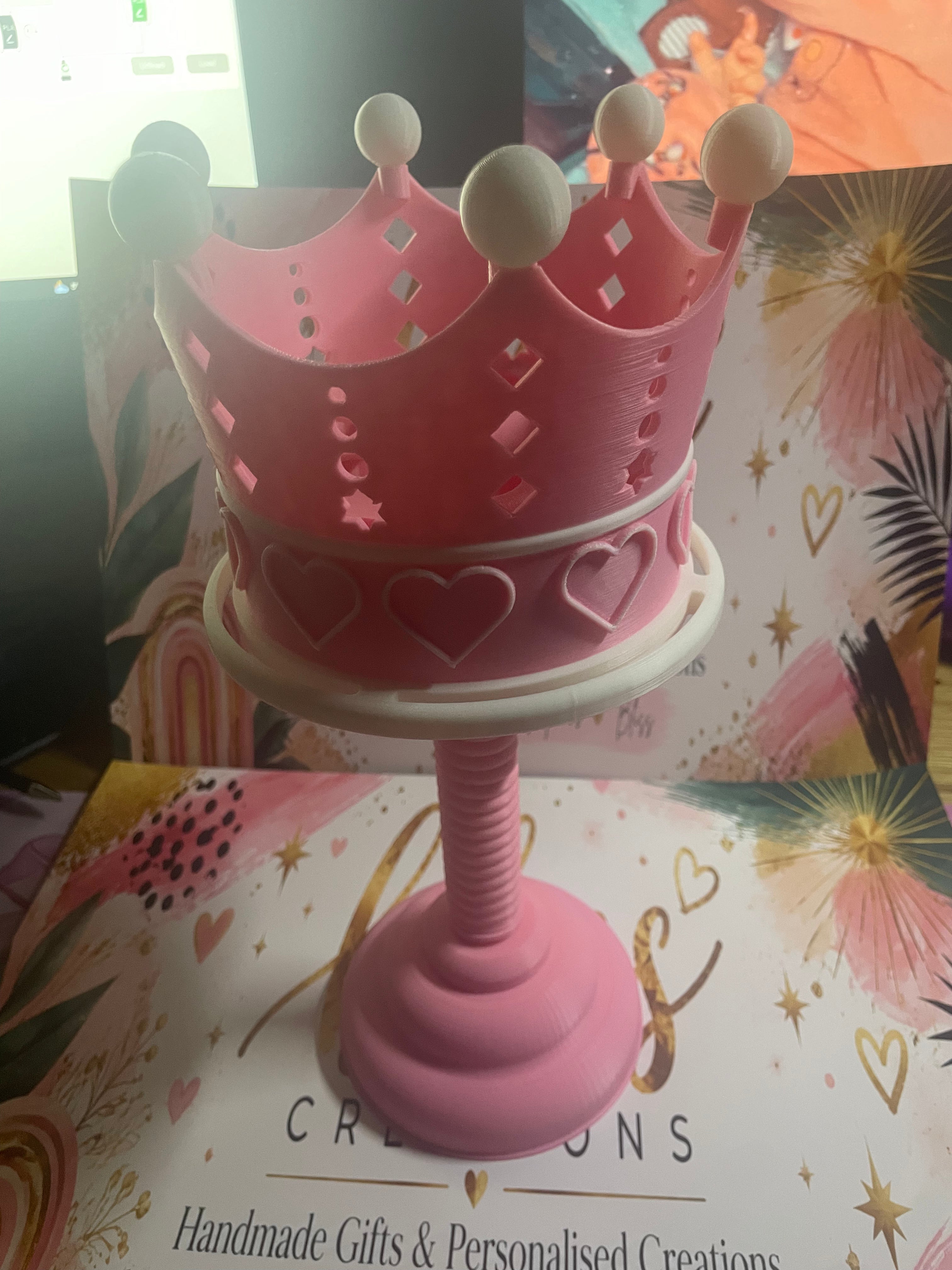 Pink crown lip gloss holder